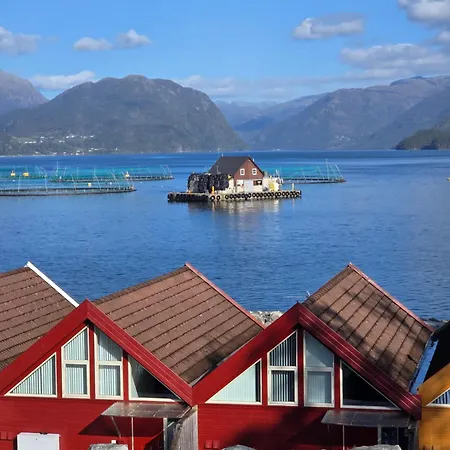 Sea Breeze Waterfront Skanevik Fjordhytter